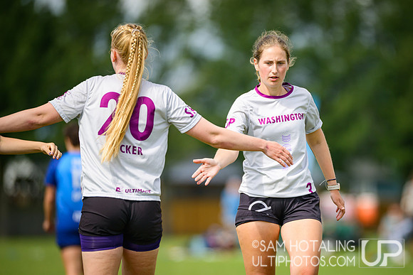 Pool play at USAU D-I College Championships