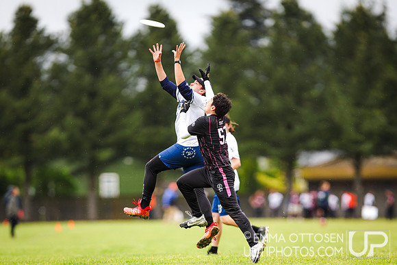 Saturday full coverage from USAU D-IIII College Championships, Pool Play Round 1: Claremont vs Richmond