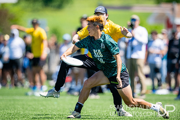 Pool play at USAU D1 College Championships