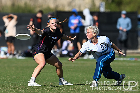 Phoenix v Molly Brown - Thurs Pool Play R3 - Club Champs 2025