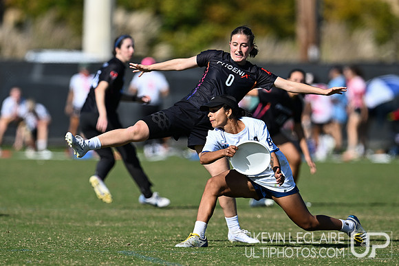 Phoenix v Molly Brown - Thurs Pool Play R3 - Club Champs 2025