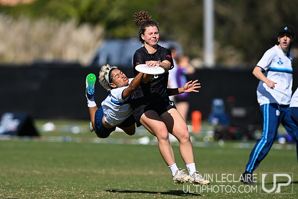 Phoenix v Molly Brown - Thurs Pool Play R3 - Club Champs 2025
