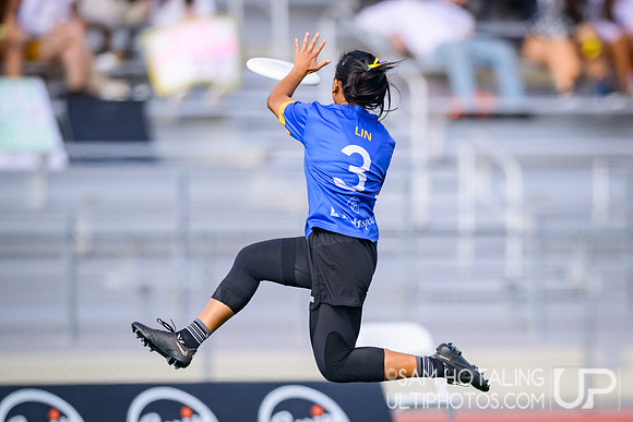 Brute Squad vs Fury in finals at USAU Club Championships, Canyon Crest High School