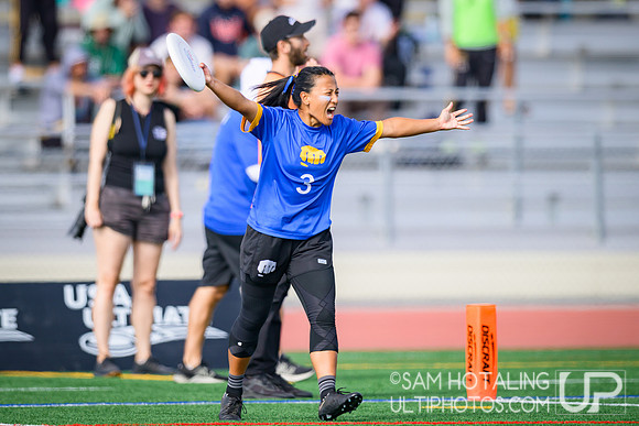 Brute Squad vs Fury in finals at USAU Club Championships, Canyon Crest High School