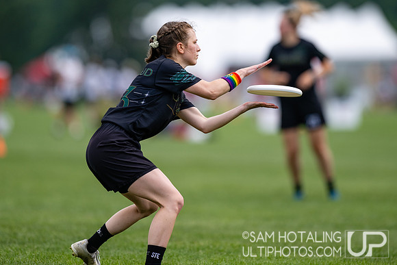 CUSB Shout vs Stella in pool play at World Ultimate Club Championships