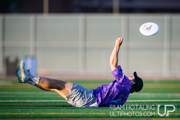 Hybrid vs shame. in semifinals at USAU Club Championships, Canyon Crest High School