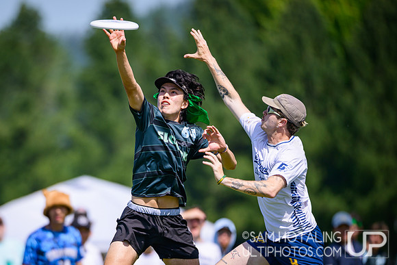 Highlights: pool play at USAU D-I College Championships