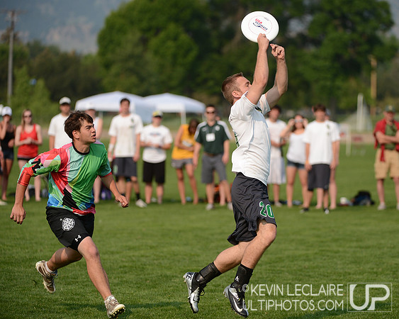 2012 USAU D-I College Championships Saturday Action