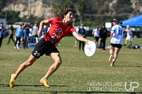 Molly Brown v Ozone - Thurs Pool R3 - USA Ultimate Club Champs 2022