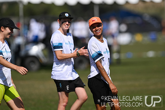 Molly Brown v Ozone - Thurs Pool R3 - USA Ultimate Club Champs 2022