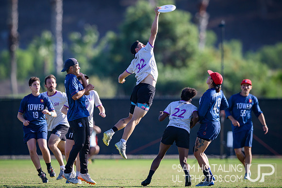 Tower vs Mile High Trash at USAU Club Championships, Surf Cup Sports Park