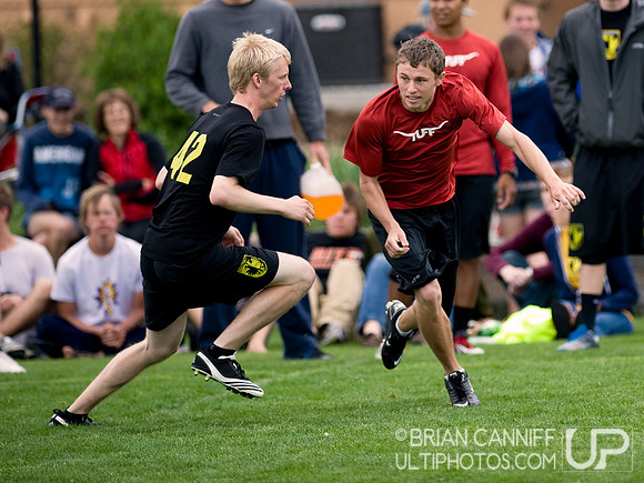 Saturday 2:30pm round -- 2011 USAU College Championships