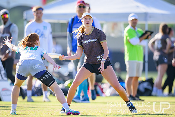 Conspiracy vs Drag’n Thrust at USAU Club Championships, Surf Cup Sports Park