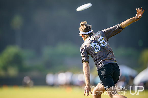 Conspiracy vs Drag’n Thrust at USAU Club Championships, Surf Cup Sports Park