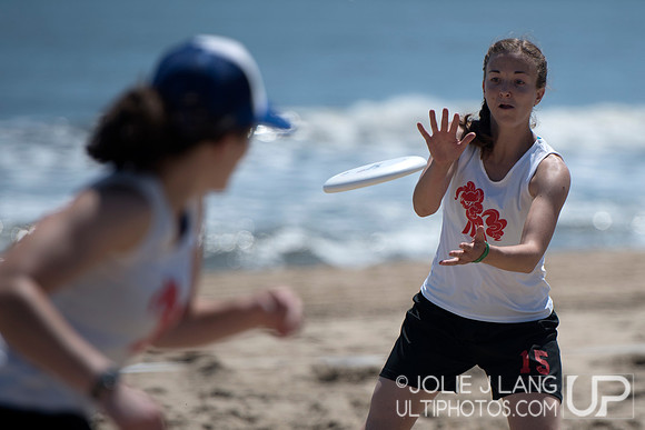 Women's Semis - USAU Beach Nationals 2015