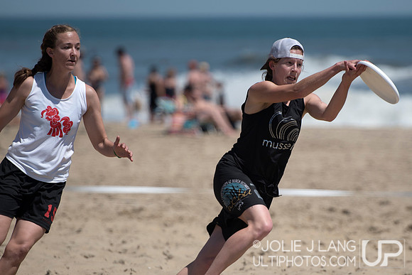 Women's Semis - USAU Beach Nationals 2015