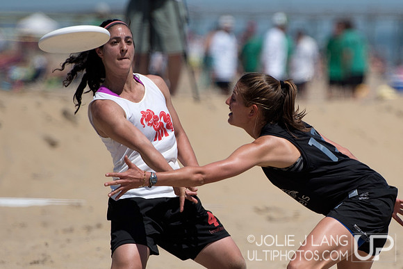 Women's Semis - USAU Beach Nationals 2015