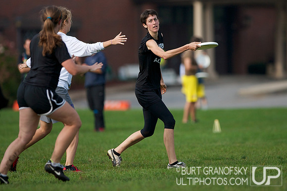 Saturday Action, Women's Division, USAU 2012 Northeast Regionals