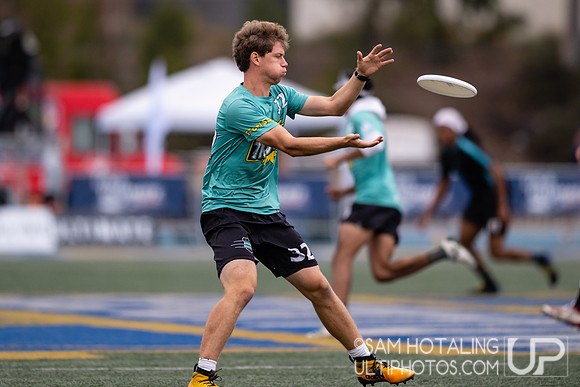 PoNY vs Truck Stop in semifinals at USA Ultimate National Championships