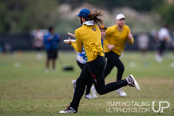 Chicago Machine vs Ring of Fire in fifth-place finals at USA Ultimate National Championships