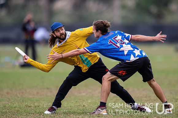 Chicago Machine vs Ring of Fire in fifth-place finals at USA Ultimate National Championships