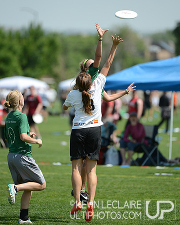 2012 USAU D-I College Championships Friday Action