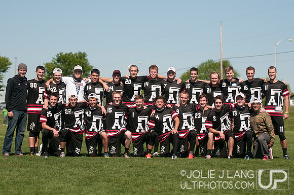 Texas A&M Dozen Team Photo - USAU DI College Championships 2015