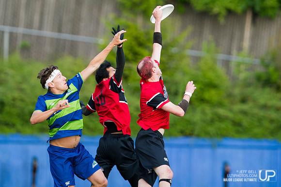 Nighthawks_Rainmakers_20150523_193517_JBP00997