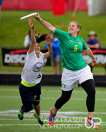 Women's Semifinal I - 2015 USAU College Championships