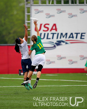 Women's Semifinal I - 2015 USAU College Championships
