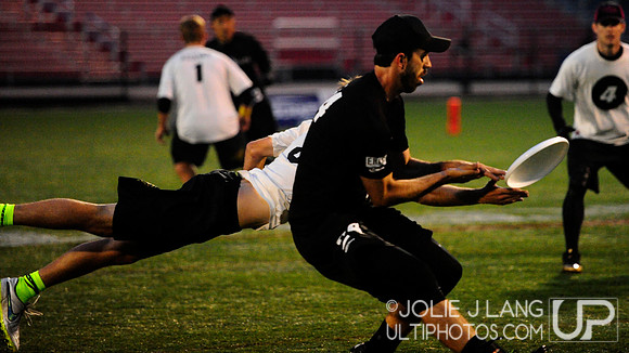 North Carolina Darkside vs Central Florida Dogs of War Men's Sem