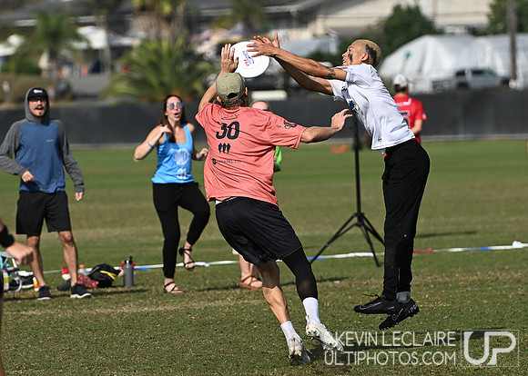 Vault v Chain Lightning Men's Preqtr - USA Ultimate Club Champs