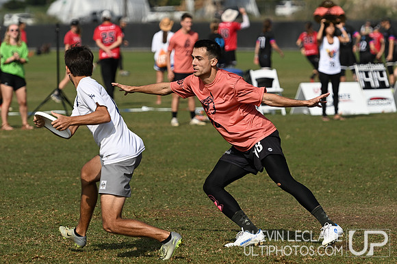 Vault v Chain Lightning Men's Preqtr - USA Ultimate Club Champs