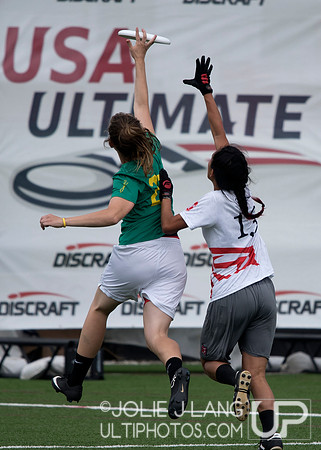 Oregon Fugue vs Stanford Superfly Women's Final - USAU DI Colleg