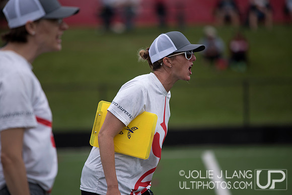 Oregon Fugue vs Stanford Superfly Women's Final - USAU DI Colleg