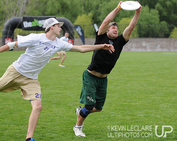 Saturday 5pm Crossover Round -- 2011 USAU College Championships