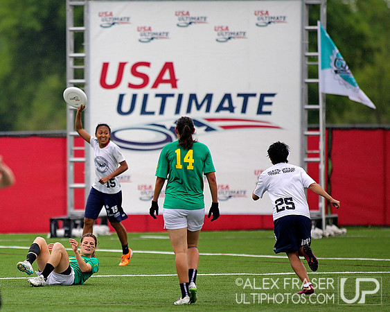 Women's Semi I - Oregon vs BC - 2015 USAU DI College Championships