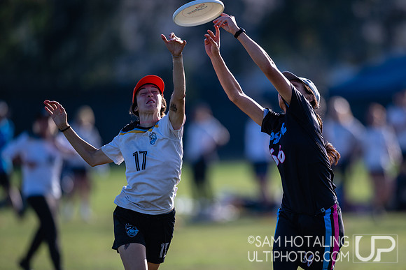 Flipside vs Schwa in 5th-place finals at USA Ultimate National Championships