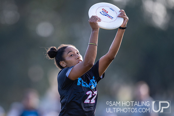 Flipside vs Schwa in 5th-place finals at USA Ultimate National Championships