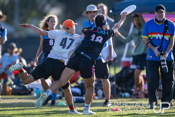 Flipside vs Schwa in 5th-place finals at USA Ultimate National Championships