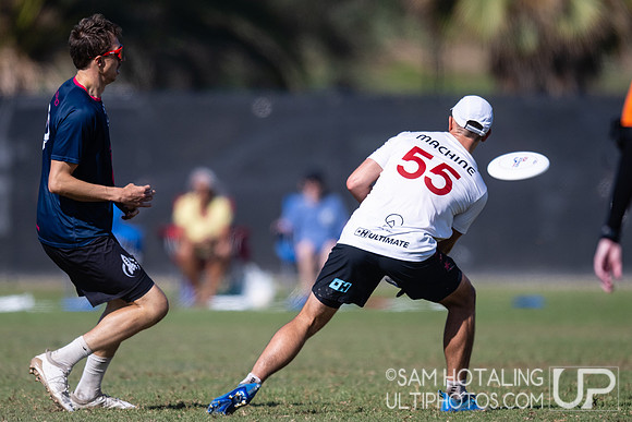 Johnny Bravo vs Chicago Machine in quarterfinals at USA Ultimate National Championships