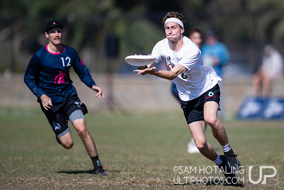 Johnny Bravo vs Chicago Machine in quarterfinals at USA Ultimate National Championships