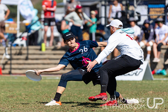 Johnny Bravo vs Chicago Machine in quarterfinals at USA Ultimate National Championships