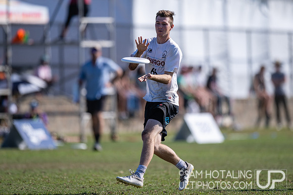 Johnny Bravo vs Chicago Machine in quarterfinals at USA Ultimate National Championships