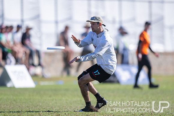 Johnny Bravo vs Chicago Machine in quarterfinals at USA Ultimate National Championships