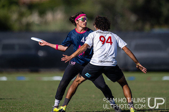 Johnny Bravo vs Chicago Machine in quarterfinals at USA Ultimate National Championships