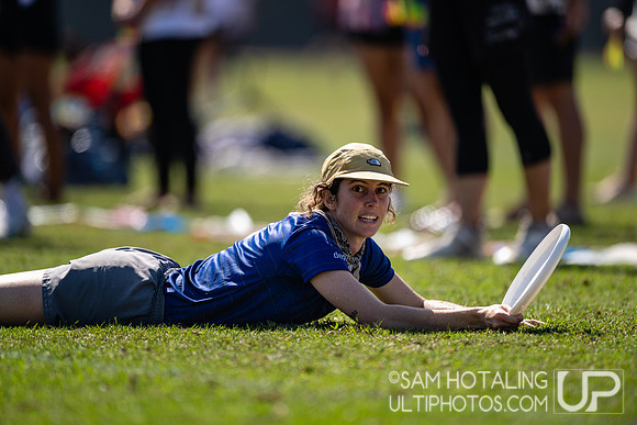 Love Tractor vs Seattle Mixtape in quarterfinals at USA Ultimate National Championships