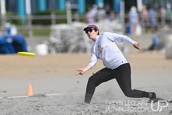 Porcupineapples vs Blackwidows - Sunday Action - 2025 Beach Cham