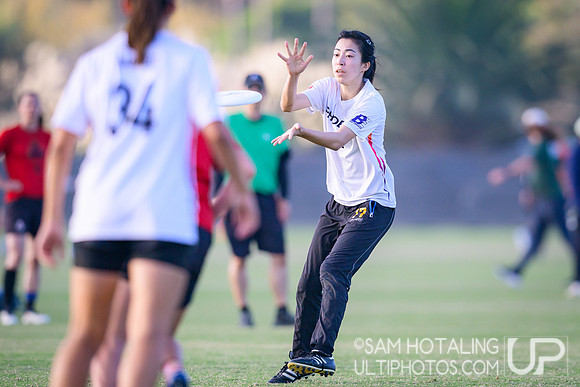 Phoenix vs Seattle Riot at USAU Club Championships, Surf Cup Sports Park