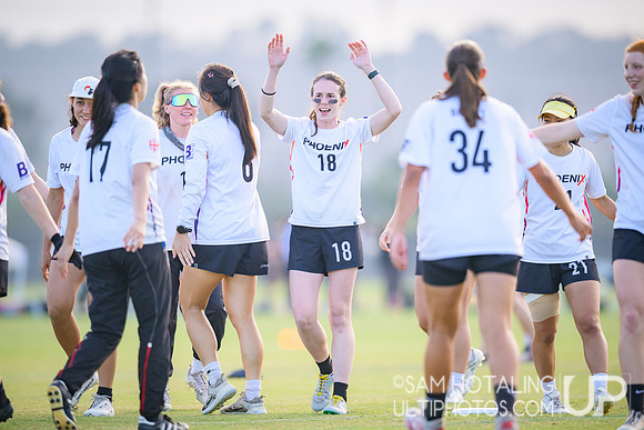 Phoenix vs Seattle Riot at USAU Club Championships, Surf Cup Sports Park